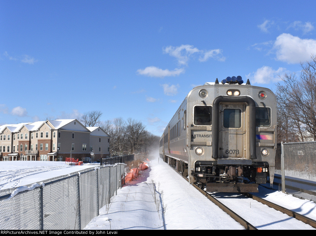 NJT Train # 5516, with a Comet Set, approaching Somerville Station